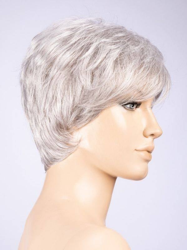 Perücke Zizi Hair Power – eleganter kurzer Schnitt, natürlicher Rooted/Mix-Effekt, leichte und komfortable Kappe