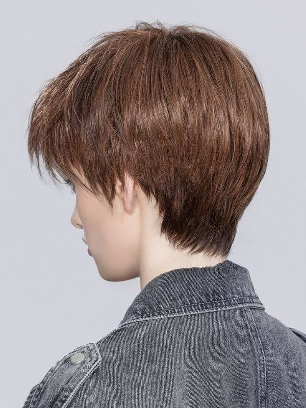 Perücke Beat Ellen Wille: kurzer, gestufter Schnitt mit Pony, eleganter Fall und natürlicher Look