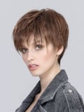 Perücke Beat Ellen Wille: kurzer, gestufter Schnitt mit Pony, eleganter Fall und natürlicher Look