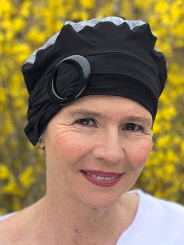 Turban Jules MMParis aus gefaltetem Bambusfaser, leicht und atmungsaktiv, natürliches Volumen für einen femininen und komfortabl