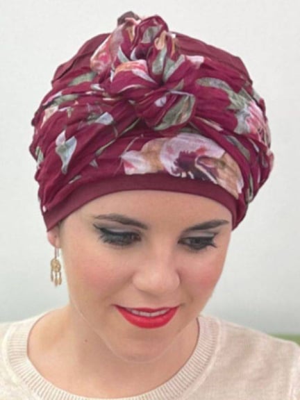 Foulard Hippie MM Paris aus Viskose, lebhafte Farben und Muster, leicht und einfach zu knoten, um Ihre Looks zu verschönern