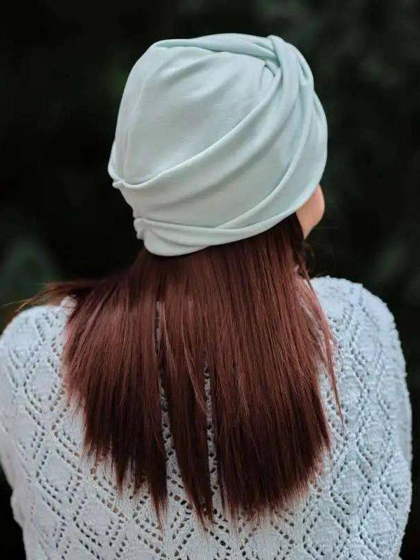 Mütze Cross – Turban ohne Nähte, elegante Farben, Einheitsgröße 52–58. Probieren Sie ihn aus!