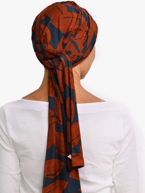 Turban Liz Rosette La Vedette aus Viskose, Tuch auf Mütze fixiert: rutschfester Halt, mehrere Knüpfmöglichkeiten, sanft für die 