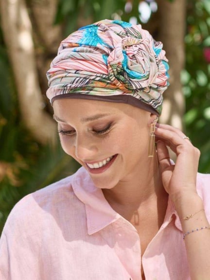Turban Wagram NJ Création mit tropischen Mustern, mit modulierbarer Blume (seitlich oder vorne), bequem aus Viskose/Elasthan
