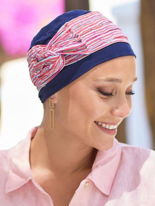 Turban Opéra NJ Création: leichter Turban mit großer, modulierbarer Schleife für elegantes Volumen, seitlich oder oben zu tragen