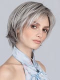 Perücke Easy Mono Part Ellen Wille Perucci, kurzer ausgedünnter Schnitt mit unsichtbarer Frontbordüre, natürlicher und dezenter 