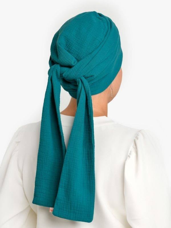 Chemo-Turban Hannah Rosette La Vedette aus luftiger Baumwollgaze, vorgeformte Basis, komfortabel und leicht zu binden