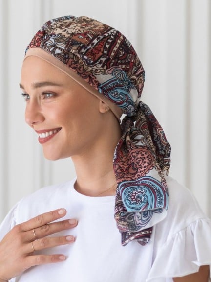 Chemo-Turban Etoile NJ Création mit langem Bindeschleier für einen eleganten, leichten und wandelbaren Stil