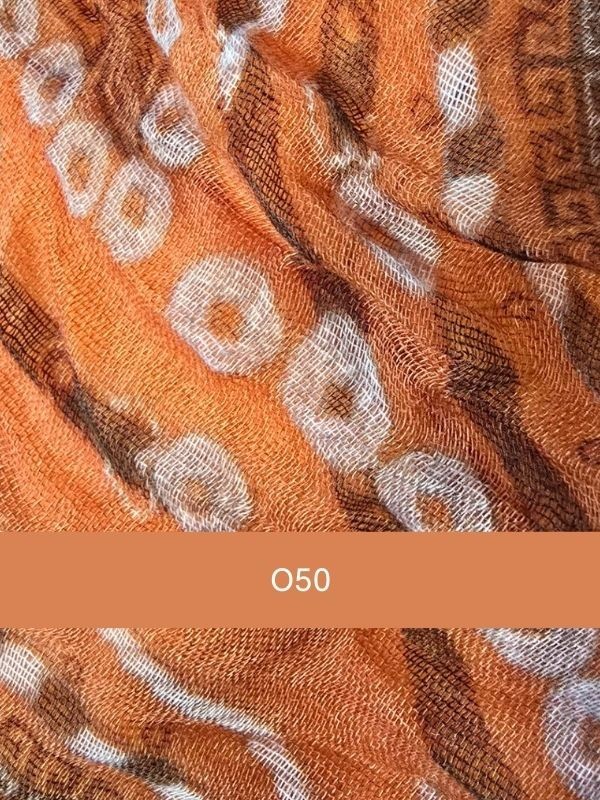 Foulard Ughet MM Paris: bereits geknoteter Baumwollturban, Blumenmuster, bequem und leicht, ideal während der Chemotherapie.