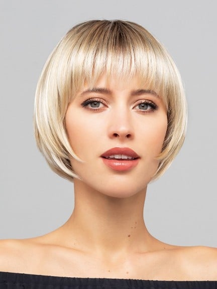 Entdecken Sie Mercedes Mono Lace - kurzer und femininer asymmetrischer Bob
