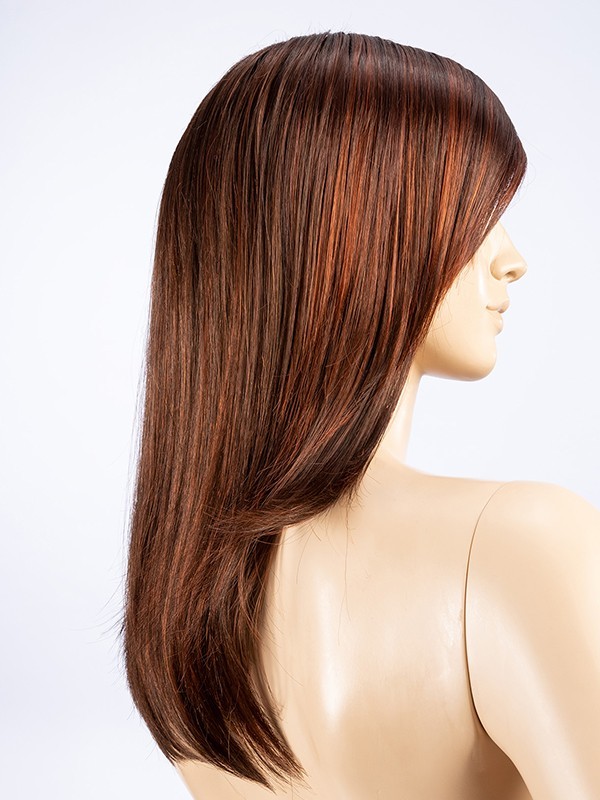 Perücke Carrie Perucci: langes, glattes Haar mit Pony, glamouröser Natureffekt und leichte Bewegung.