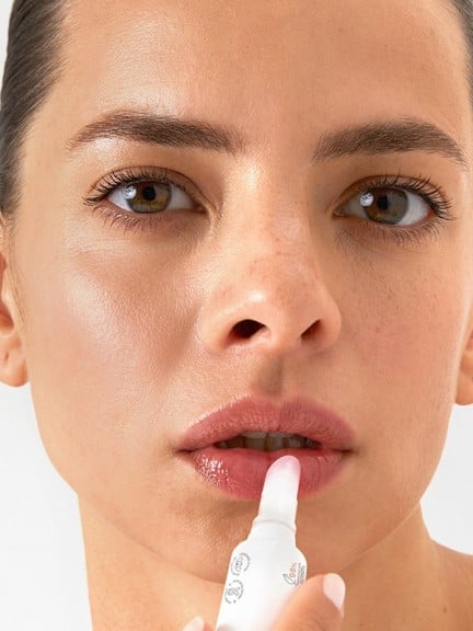 Lippenbalsam MÊME 10ml: Pflastereffekt, nährt und repariert trockene, rissige und empfindliche Lippen (Chemo-/Strahlentherapie)