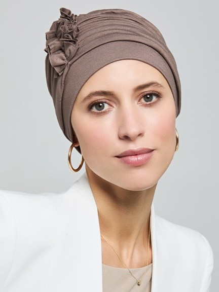 Entdecken Sie Turban Loreen Bamboo von Gisela Mayer - leichter Turban mit floralem Akzent