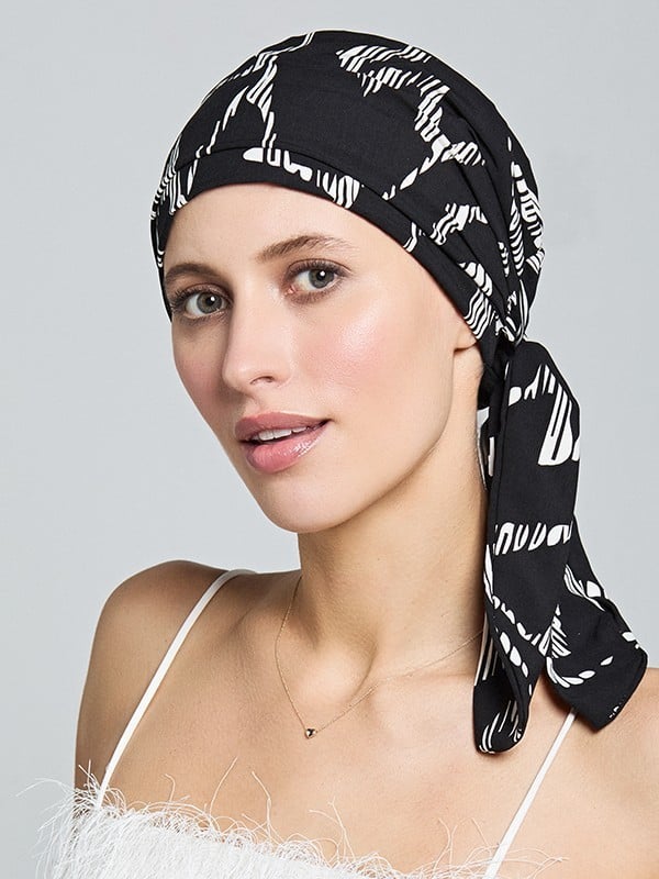 Turban Nola Short Gisela Mayer, mit halblagen Bändern zum Binden, 100% weiche und atmungsaktive Viskose, ideal bei Alopezie oder