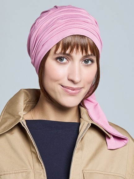 Entdecken Sie den Turban Madrid Uni - weicher, vielseitiger Schal-Turban von Gisela Mayer