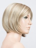 Perücke Amy Small Deluxe in kleiner Größe: Kinnlanger Bob, Seitenfransen, natürlicher Rooted/Mix-Effekt, Premium-Komfort (48–54 