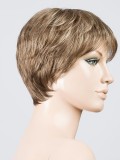 Entdecke Carol Ellen Wille – cooler Kurzhaarschnitt mit dunklen Wurzeln und Balayage-Glanzlichtern