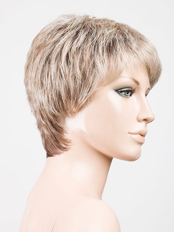 Kurze, gestufte und spitz zulaufende Perücke Foxy Small mit dunklem Ansatzeffekt und Balayage-Strähnen, für kleinen Kopfumfang 4