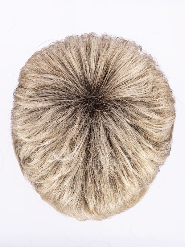 Kurze, gestufte und spitz zulaufende Perücke Foxy Small mit dunklem Ansatzeffekt und Balayage-Strähnen, für kleinen Kopfumfang 4