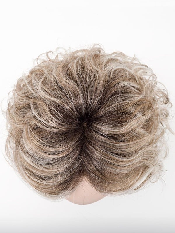 Perücke Ellen Wille Girl Mono Part: verführerische Wellen, natürlicher Mono-Scheitel, girly Volumen und rebellischer Look