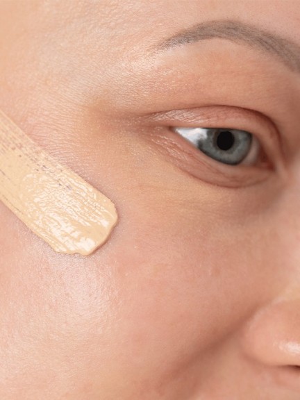 BB Creme 30ml - Spendet Feuchtigkeit, vereinheitlicht & kaschiert | Empfindliche Haut, natürliches Finish