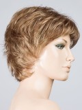 Perücke Keira: spitz zulaufende Spitzen, Volumen und Bewegung, Rooted-Effekt (Ansatz) oder Mix (Balayage) für einen natürlichen 