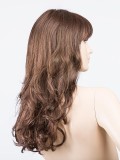 Perücke Pretty Hair Power: Hollywood-Locken und voluminöser Pony, schicker Look mit dunklem Ansatzeffekt oder Balayage-Mix.