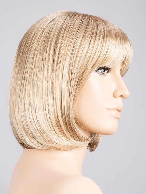 Perücke Sue Mono: klassischer Bob mit Pony, Ansatz-Effekt (rooted) und Balayage (mix), leichte synthetische Faser am r