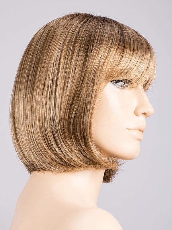 Perücke Sue Mono: klassischer Bob mit Pony, Ansatz-Effekt (rooted) und Balayage (mix), leichte synthetische Faser am r