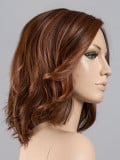 Perücke Delight Mono Part von Ellen Wille: gewellter langer Bob aus Kunsthaar mit besonders langer Lace Front für einen natürlic