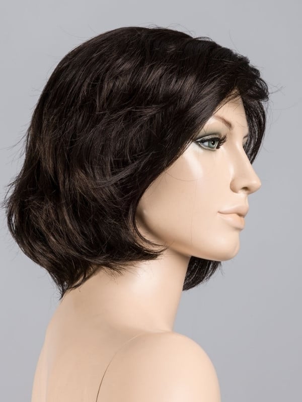 Kurze, gewellte Night-Bobperücke von Ellen Wille aus Kunsthaar mit Lace Front für einen natürlichen Look. Vergleichen Sie die F