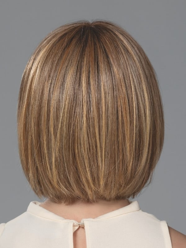 Kurze, glatte Bob-Perücke Sing Mono Part von Ellen Wille mit geradem Pony, dezentem Lace-Front-Ansatz und Monofilament-Scheitel 