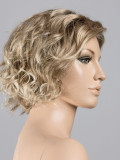 Kurze, lockige Perücke Turn Mono Part von Ellen Wille aus Kunsthaar mit Lace Front und Scheitel aus Teil-Monofilament für einen 