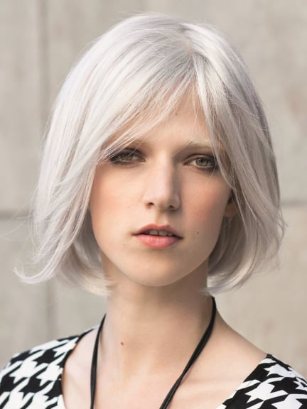 Entdecken Sie Long Page Mono Lace ultraleichte Bob-Perücke mit Pony
