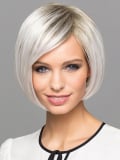 Perücke Salon Style Gisela Mayer: kurzer glatter Bob, natürliche Wirkung, Farbe 1001/rooted (Effekt dunkler Ansätze).